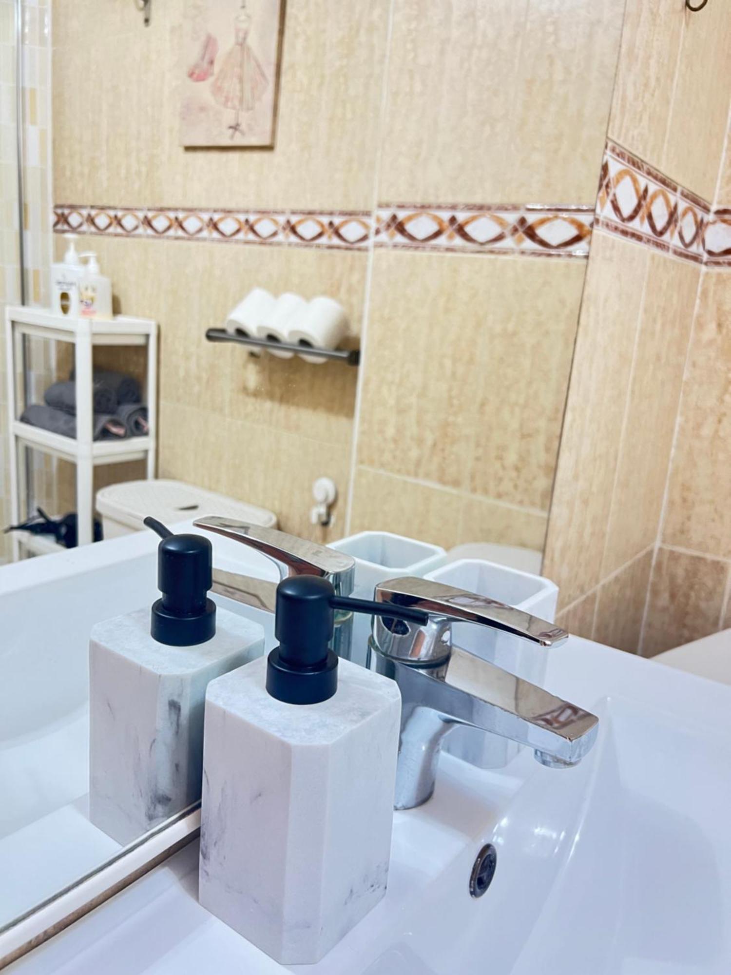 Renovated Cosy Studio 350 M Playa Del Cura, With Official Touristic License Torrevieja Kültér fotó
